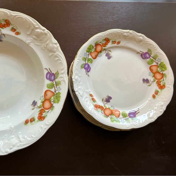7 Royal Kent salad/dessert plates 7.75” - Picture 3 of 7